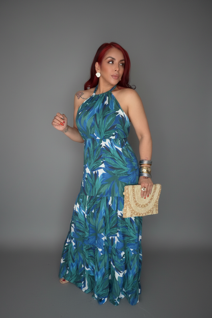 Amanda Maxi Dress in blue tones-Red Eleganza Boutique .

Woman wearing Amanda Maxi Dress-floor length boutique stye.