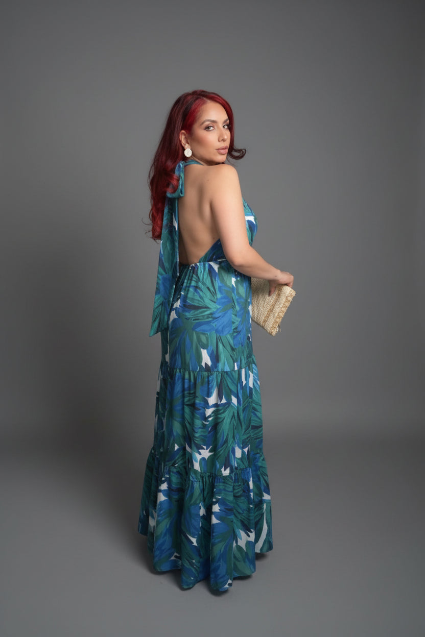 Amanda Maxi Dress in blue tones-Red Eleganza Boutique .

Woman wearing Amanda Maxi Dress-floor length boutique stye.